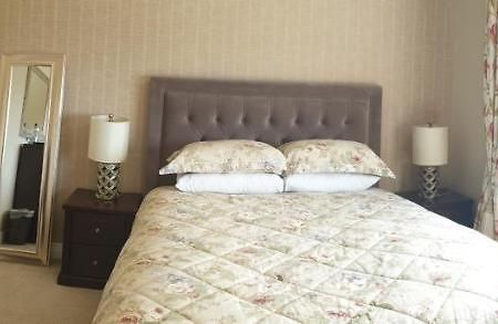 Viewmount Bed & Breakfast โธมัสทาวน์ ภายนอก รูปภาพ